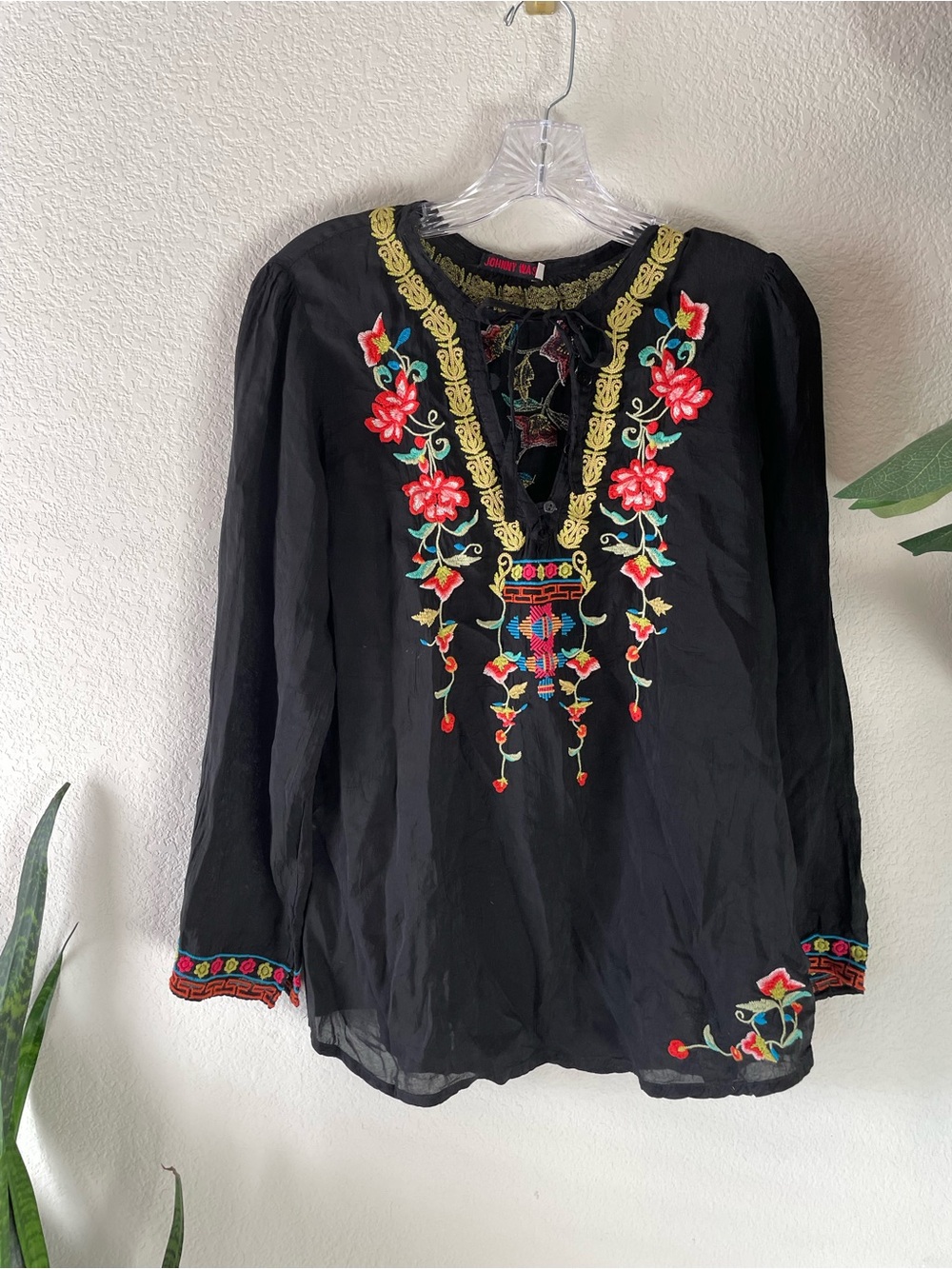 Johnny Was Black Floral Embroidered Peasant Top